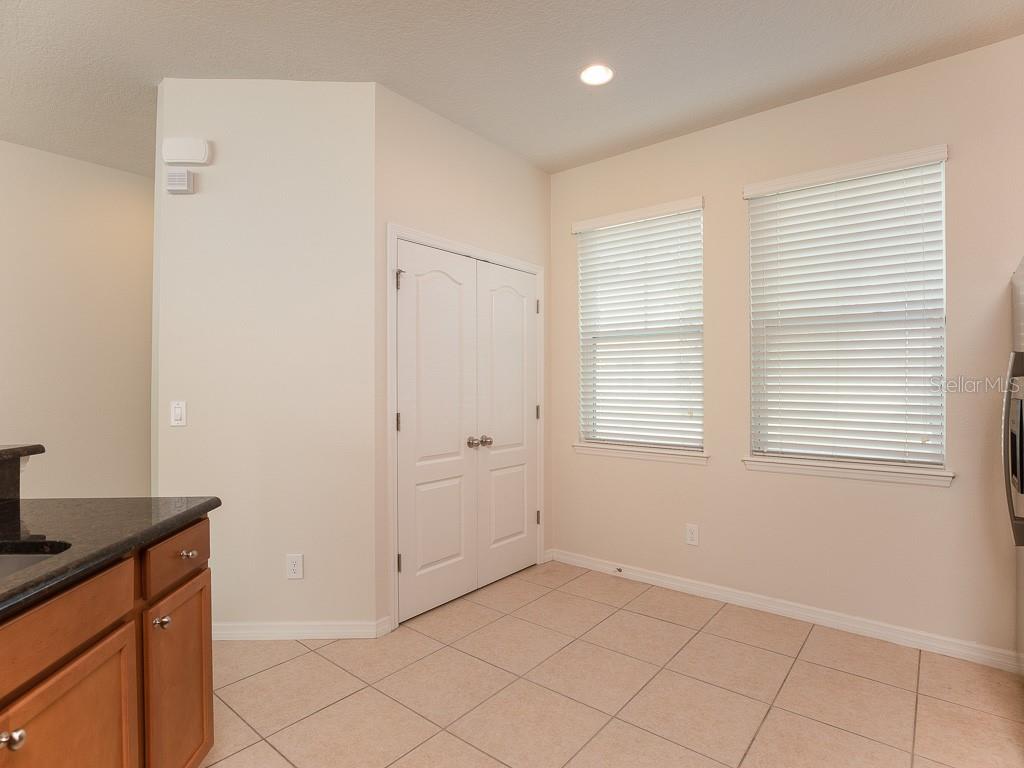 12230 Langstaff Dr Property Photo 7