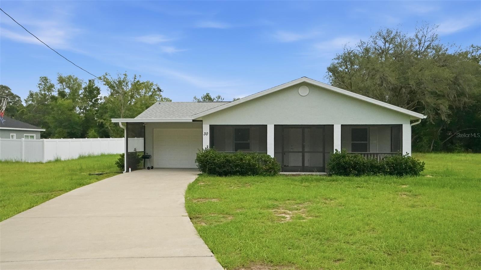 30 MAPLE CRSE Property Photo 1