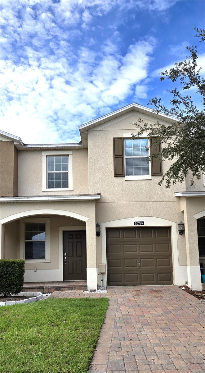 10797 SAVANNAH LANDING CIR Property Photo 1