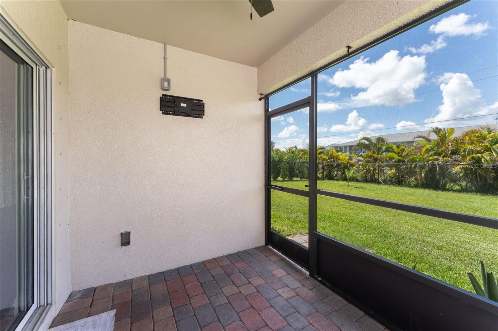 3945 River Bank Way Property Photo 19
