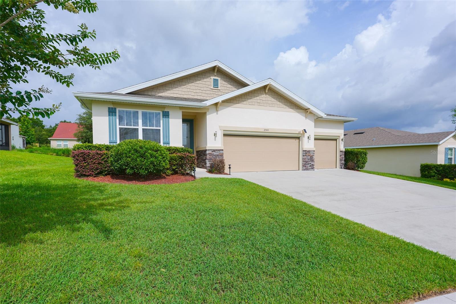 2544 Autumn Stream Dr Property Photo 2