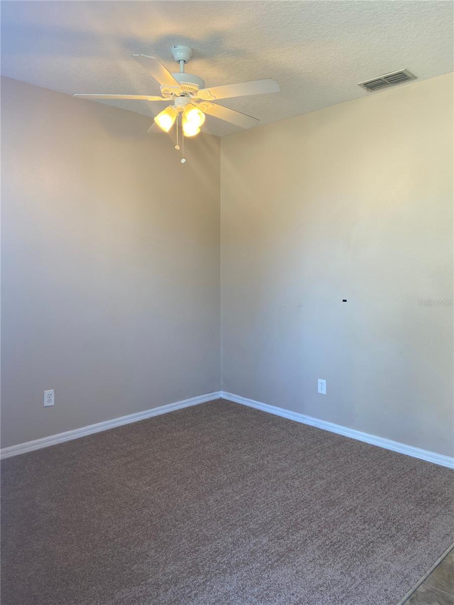 628 Madina Cir Property Photo 3