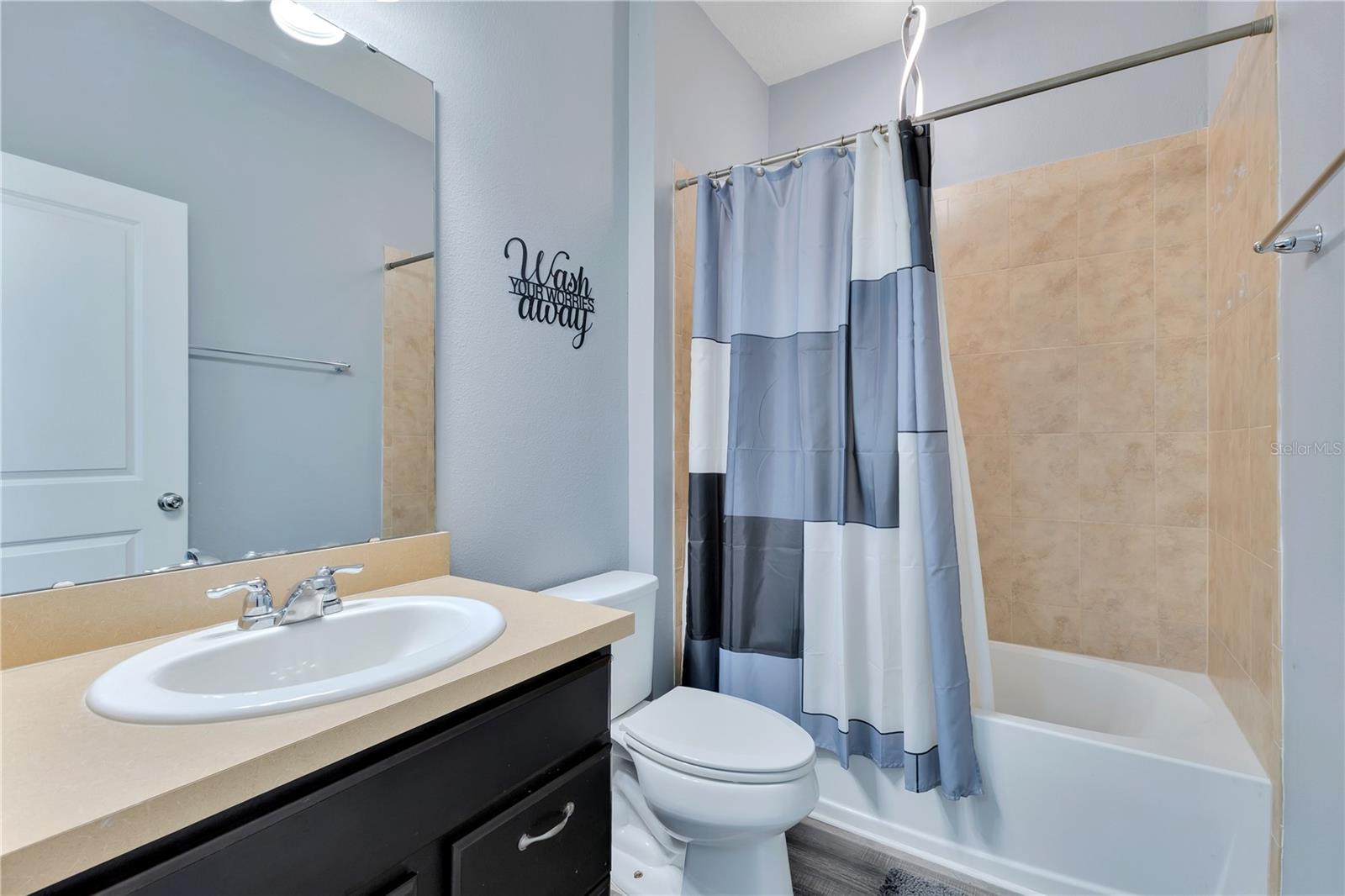 5041 Caspian St Property Photo 13