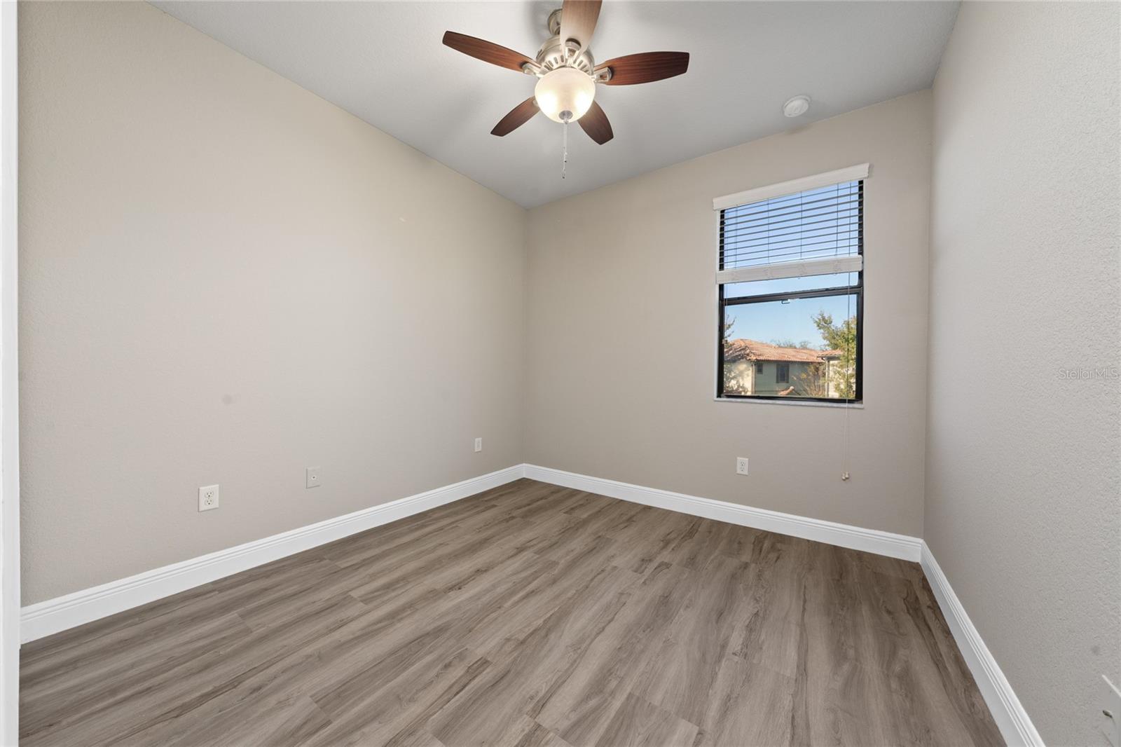 8439 Kelsall Dr Property Photo 20