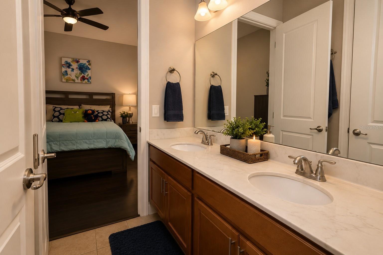 15149 Canoe Pl Property Photo 23