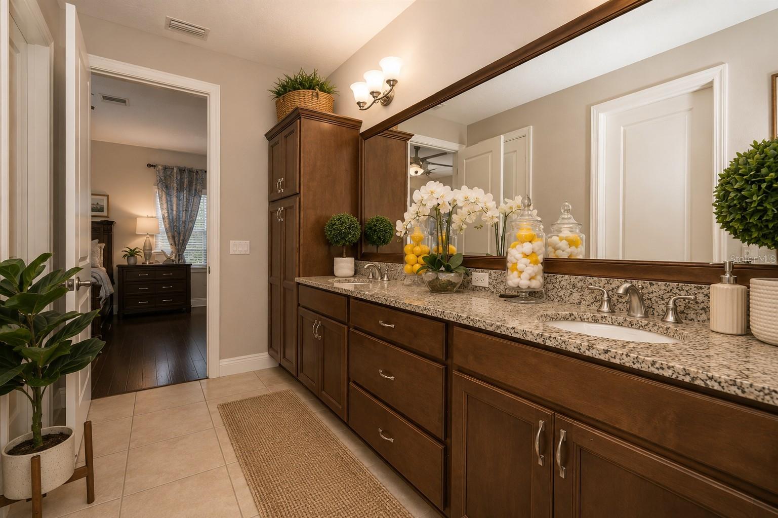 15149 Canoe Pl Property Photo 30