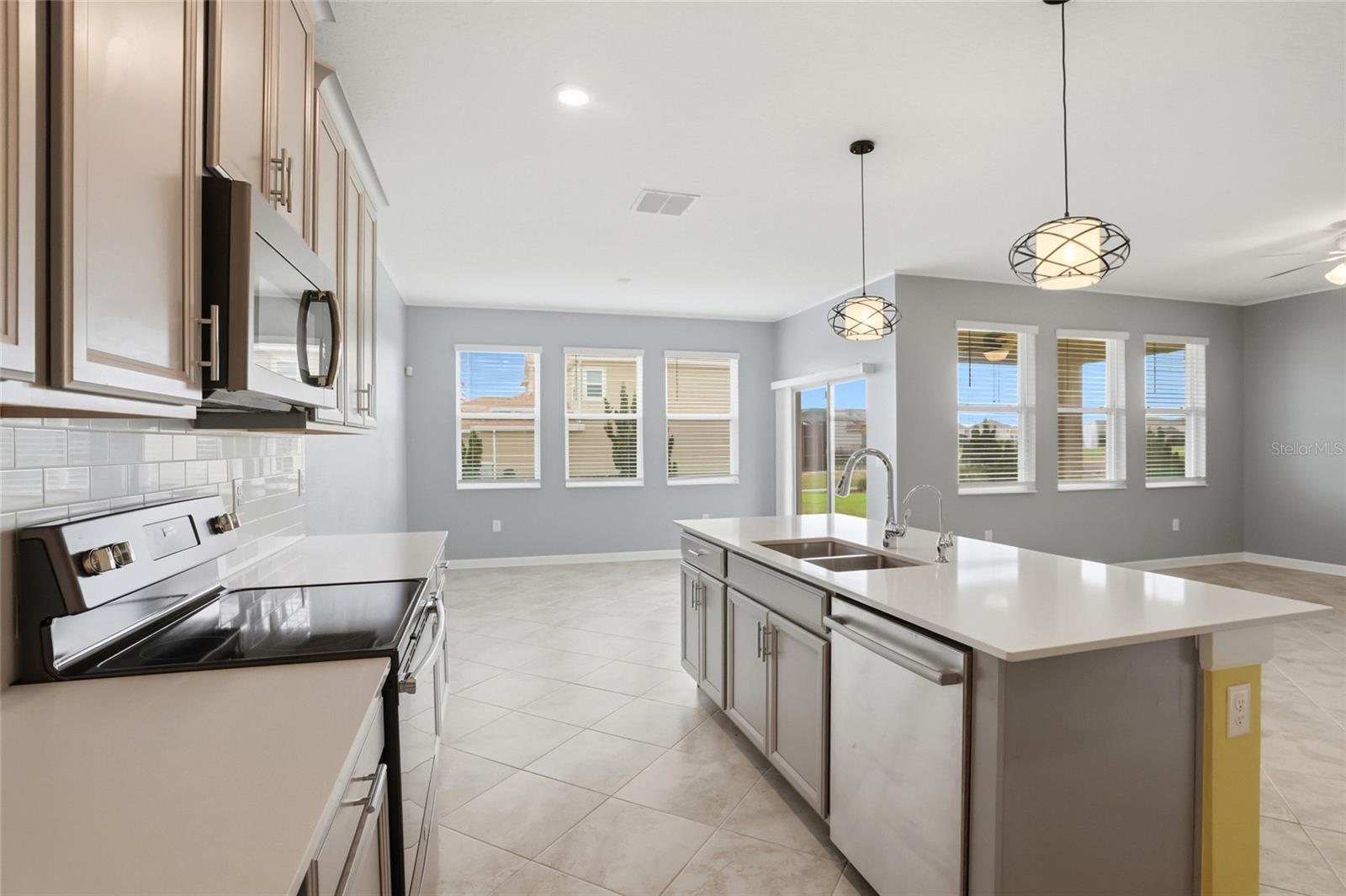 8700 Pacific Dunes Dr Property Photo 16