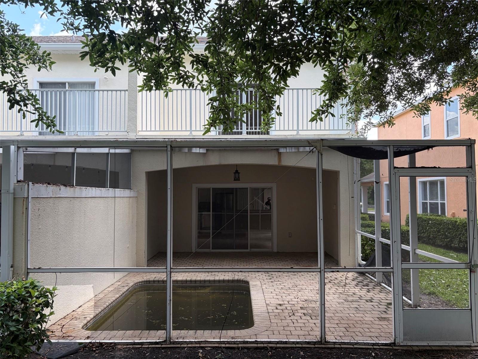 1407 Retreat Cir Property Photo 2