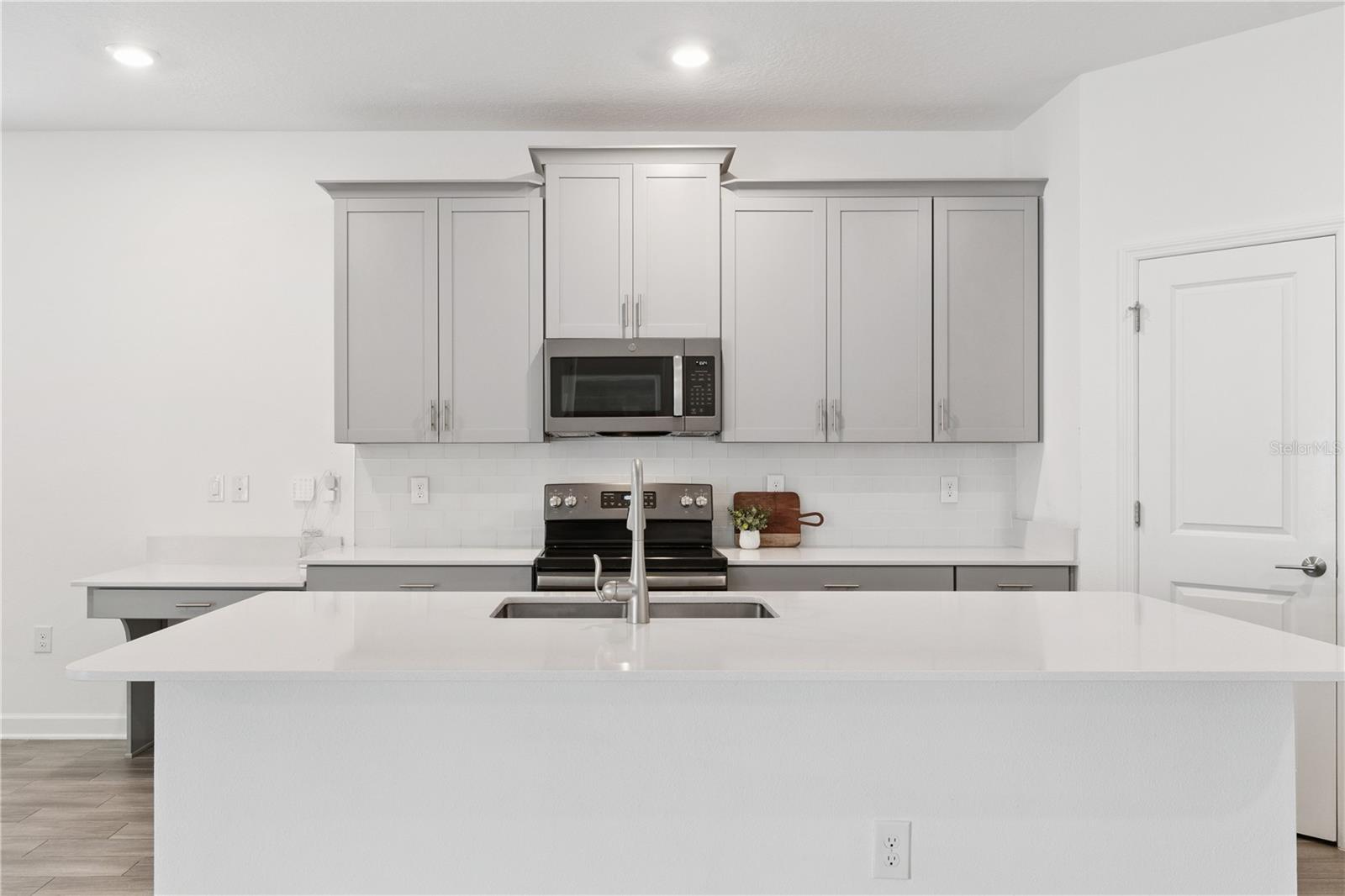 12018 Language Way Property Photo 9