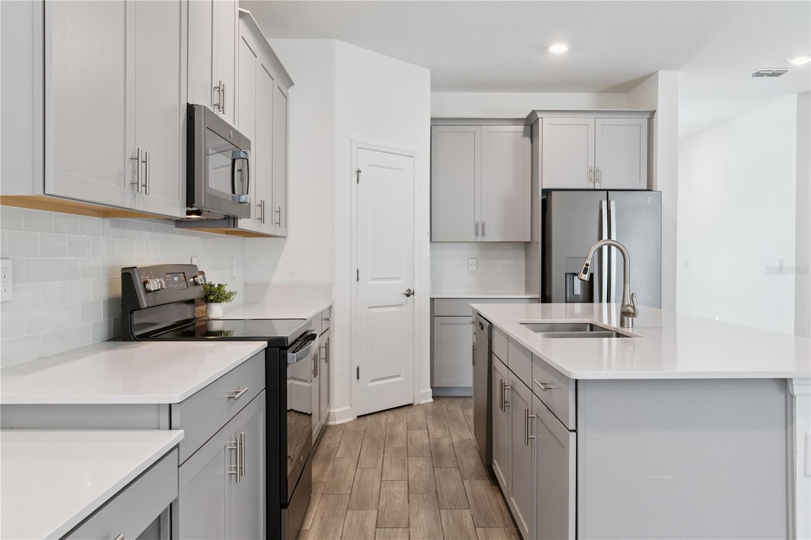 12018 Language Way Property Photo 13