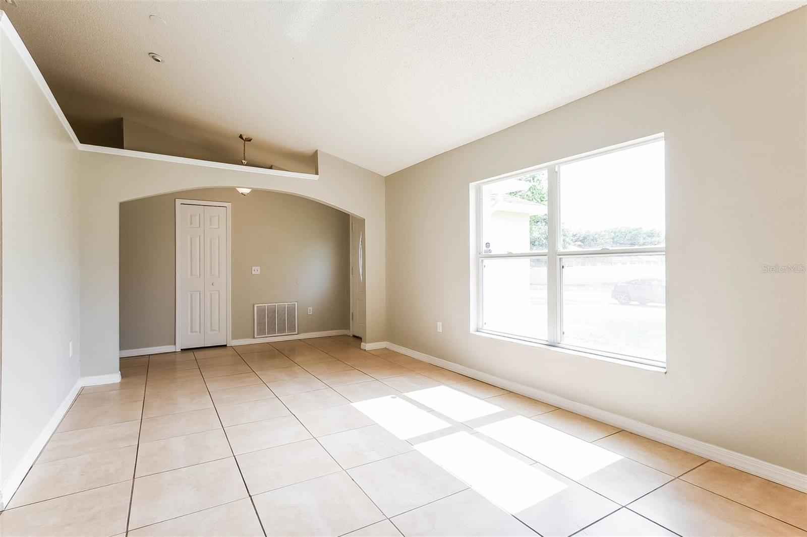 2807 Arbour Trail Ct Property Photo 3