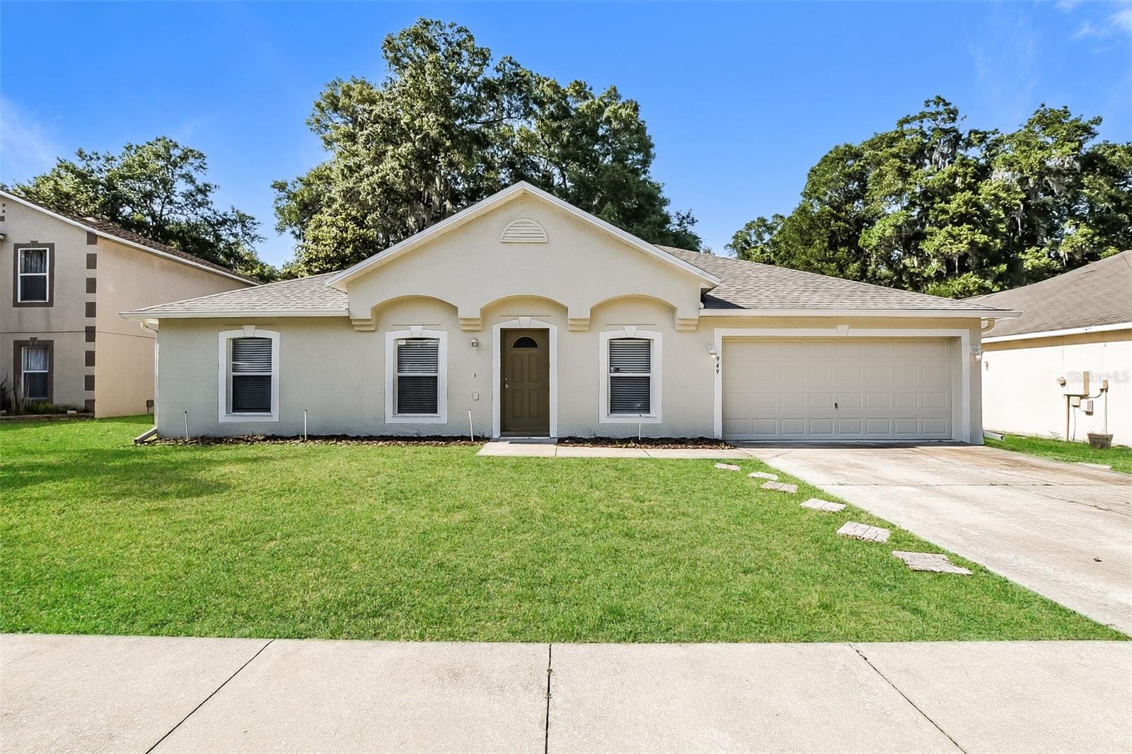 949 CASCADES PARK TRL Property Photo 1