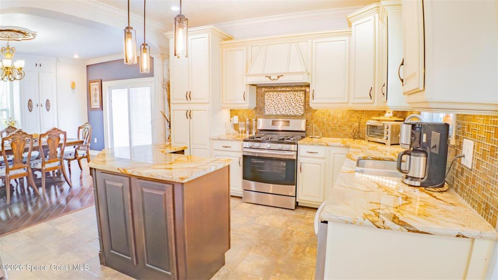 308 Bellair Dr Property Photo 44