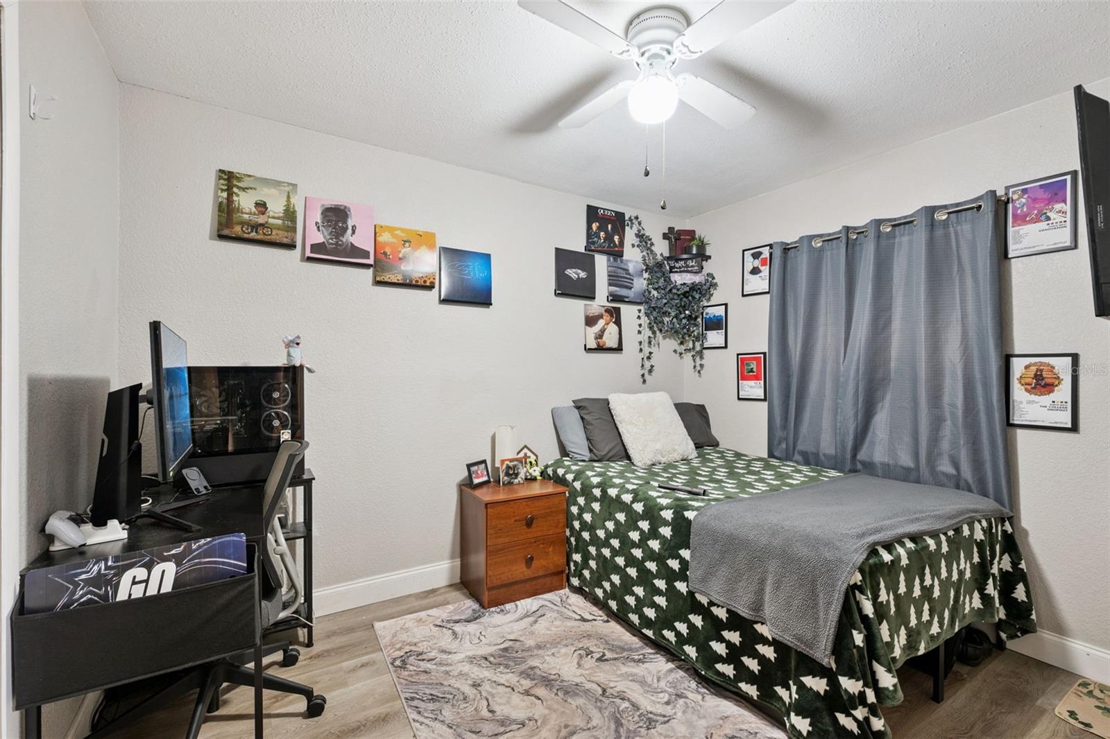 1335 Yvonne St Property Photo 3