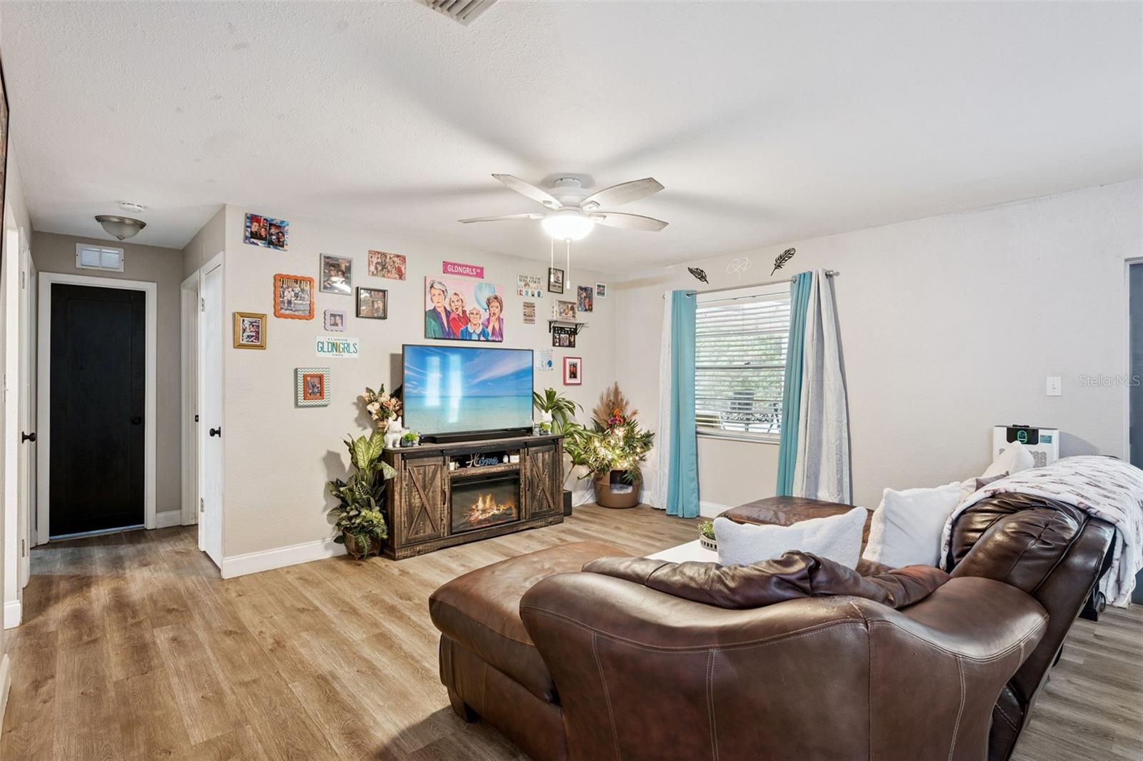 1335 Yvonne St Property Photo 19