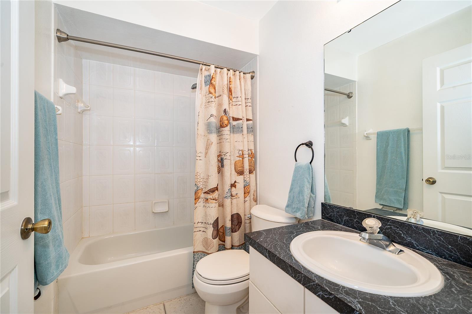 520 Via Verona Ln #203 Property Photo 20