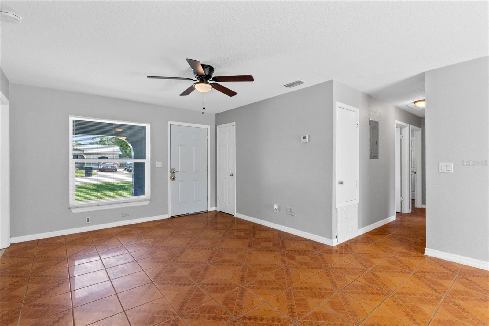 3432 Harry St Property Photo 7