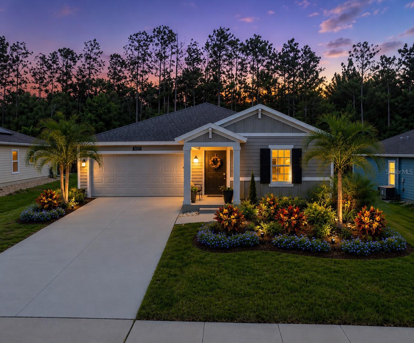 4810 Magnetite Loop Property Photo 1