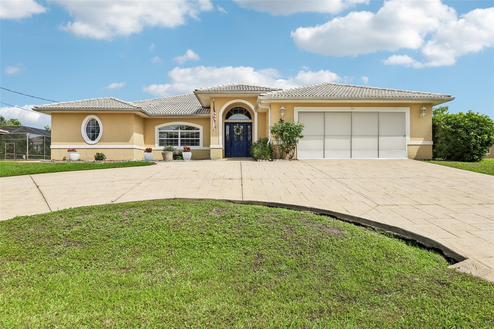 60 Woodbury Dr Property Photo 1