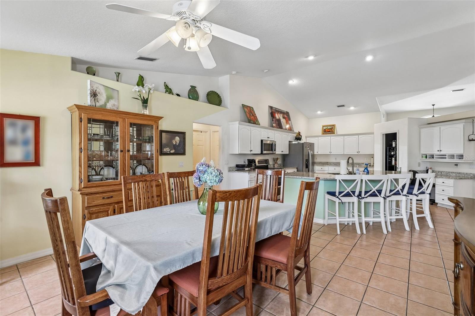 60 Woodbury Dr Property Photo 9