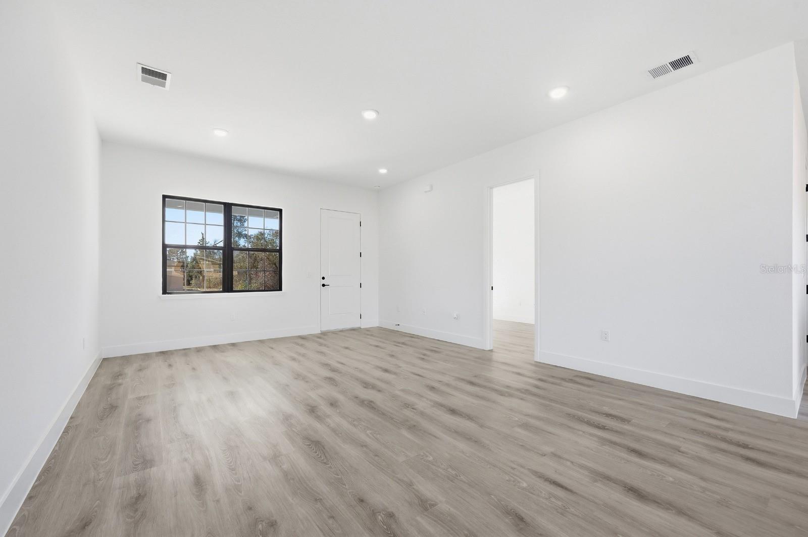 2376 Sw 168th Loop Property Photo 6