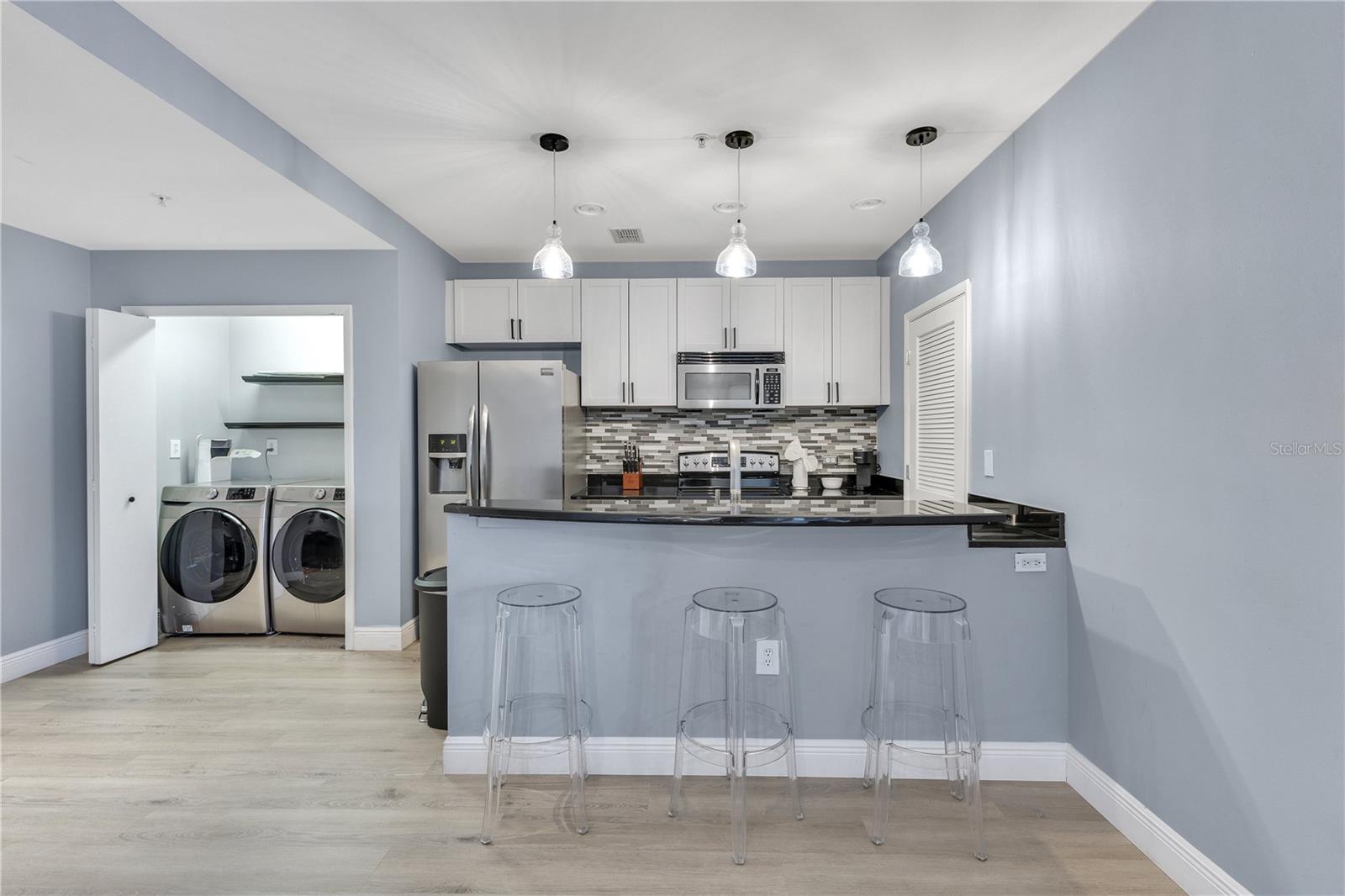 525 E Jackson St #308 Property Photo 14