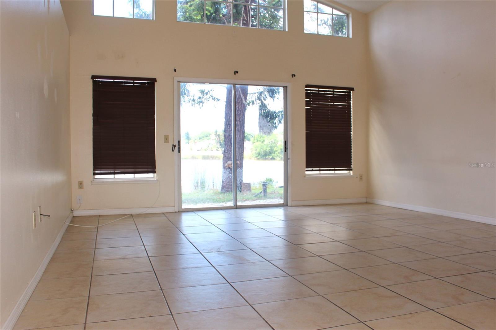 3036 Dellcrest Pl Property Photo 4