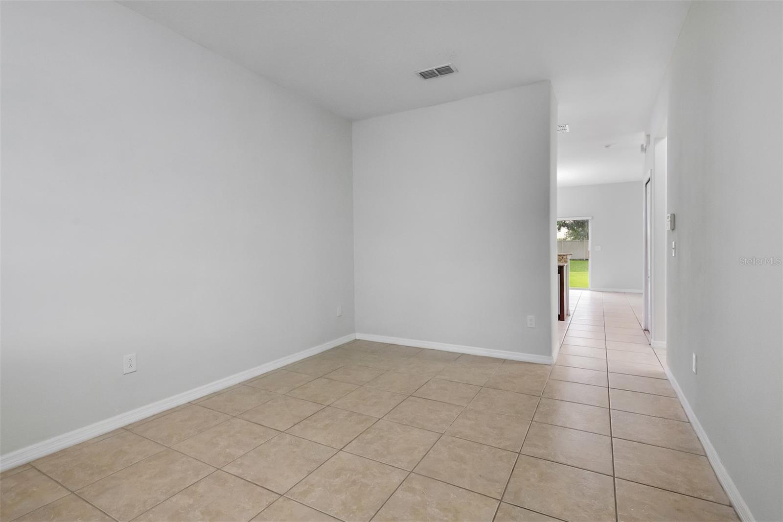 10975 Savannah Landing Cir Property Photo 6