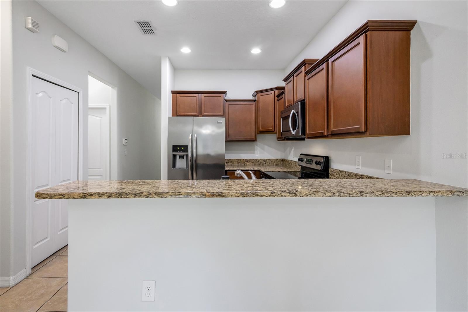 10975 Savannah Landing Cir Property Photo 7