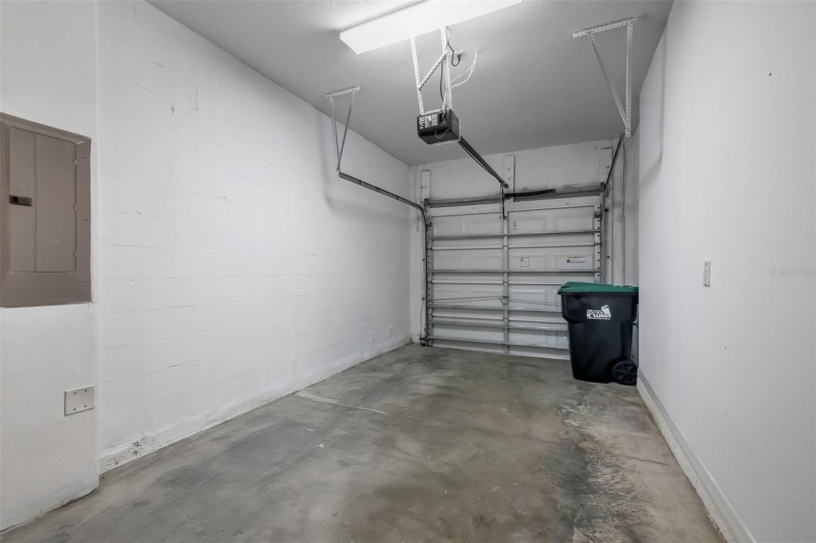 10975 Savannah Landing Cir Property Photo 25