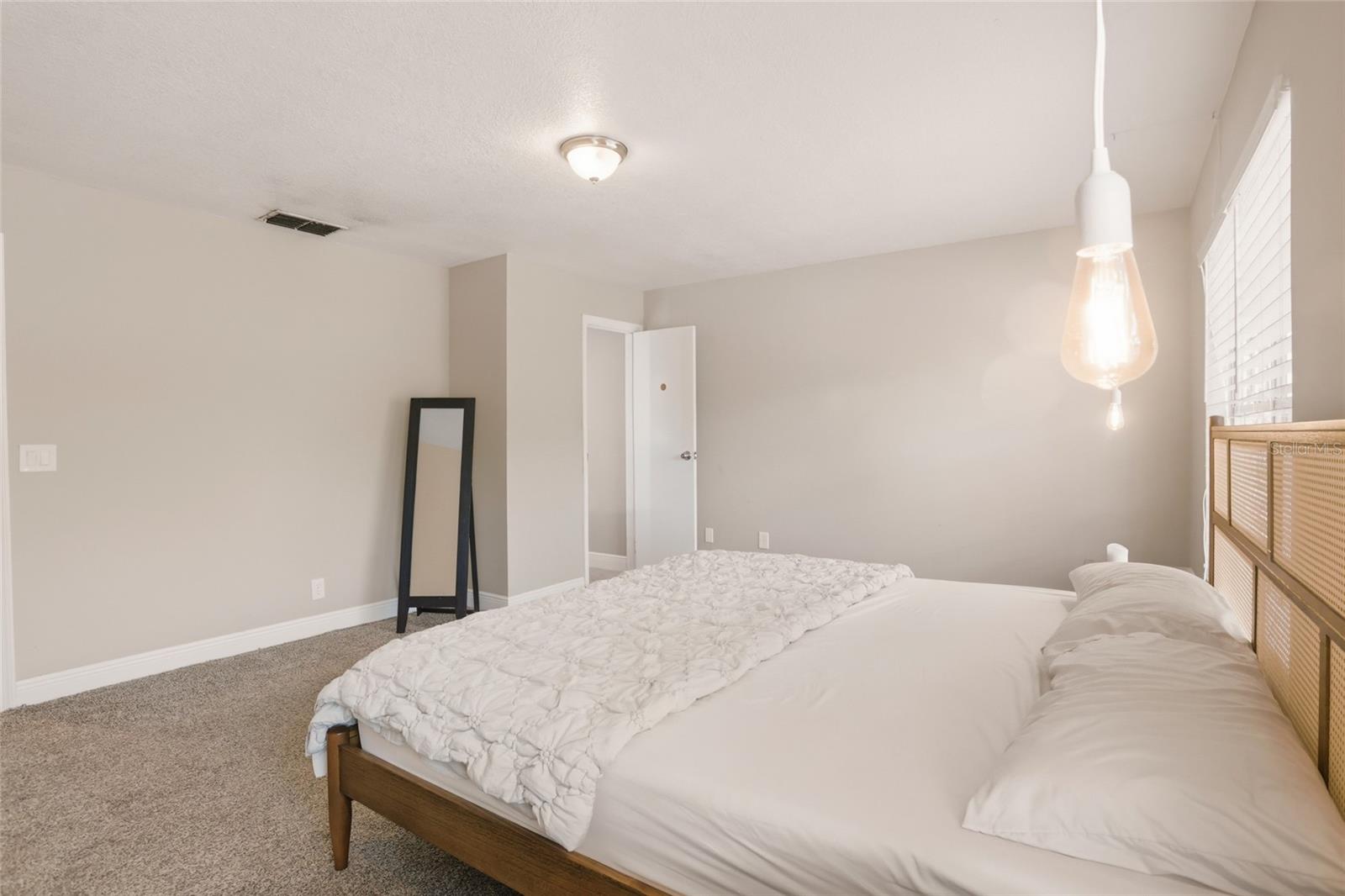 504 Green Spring Cir Property Photo 6