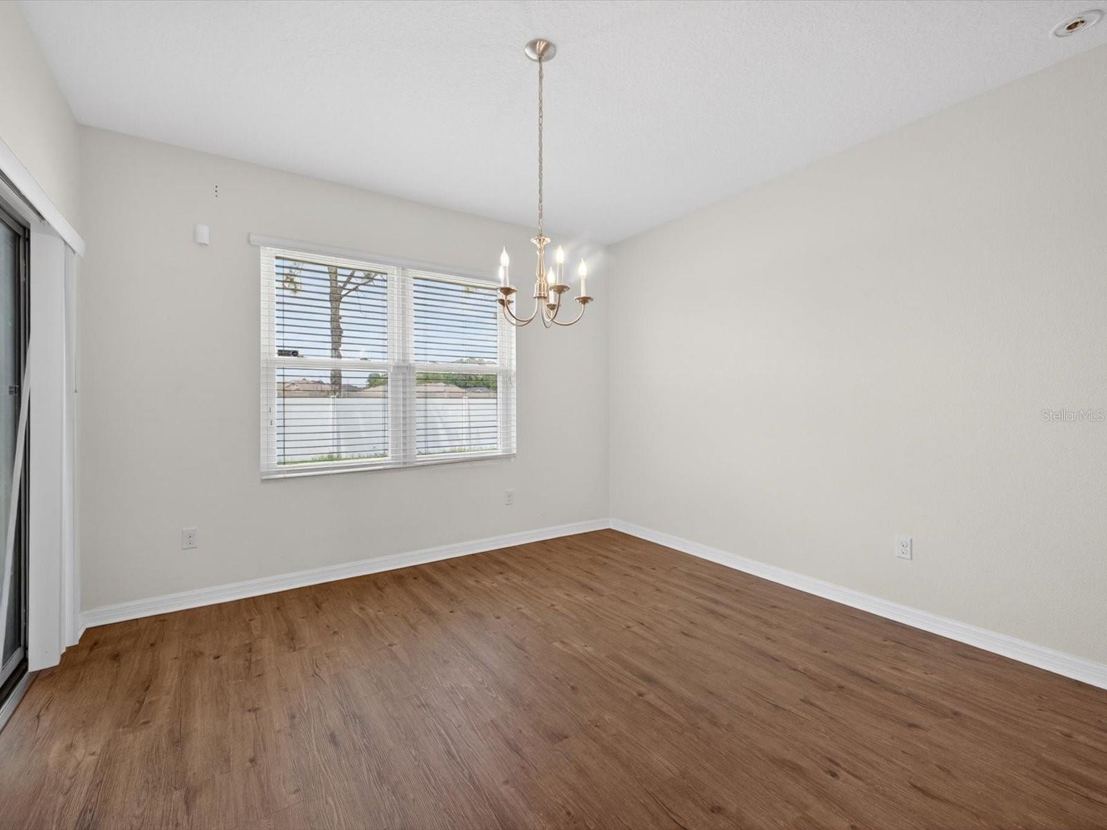 16701 Broadford Ln Property Photo 11