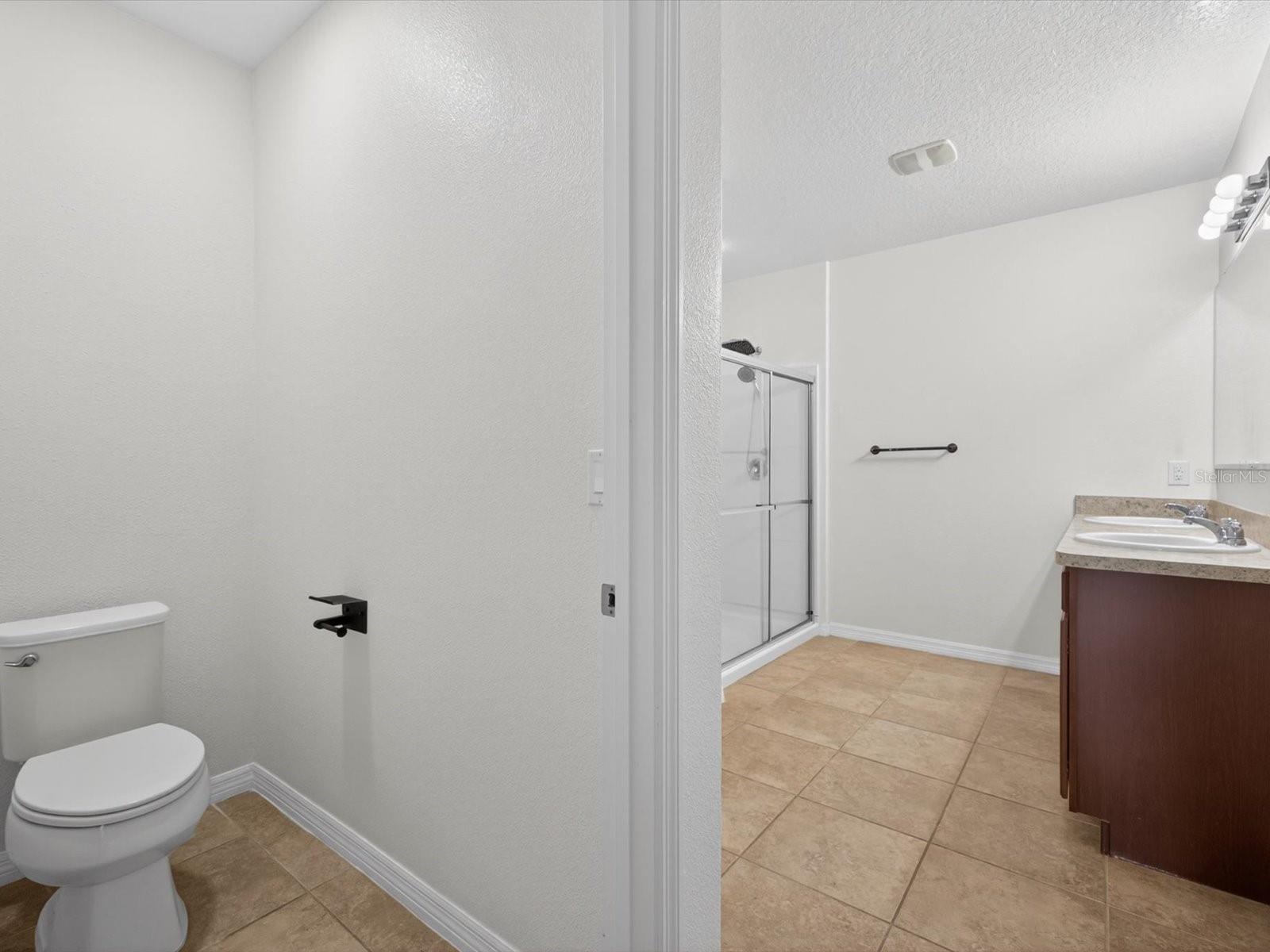 16701 Broadford Ln Property Photo 16
