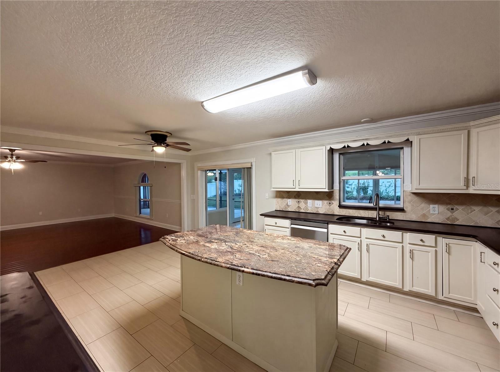 3312 White Blossom Ln Property Photo 7