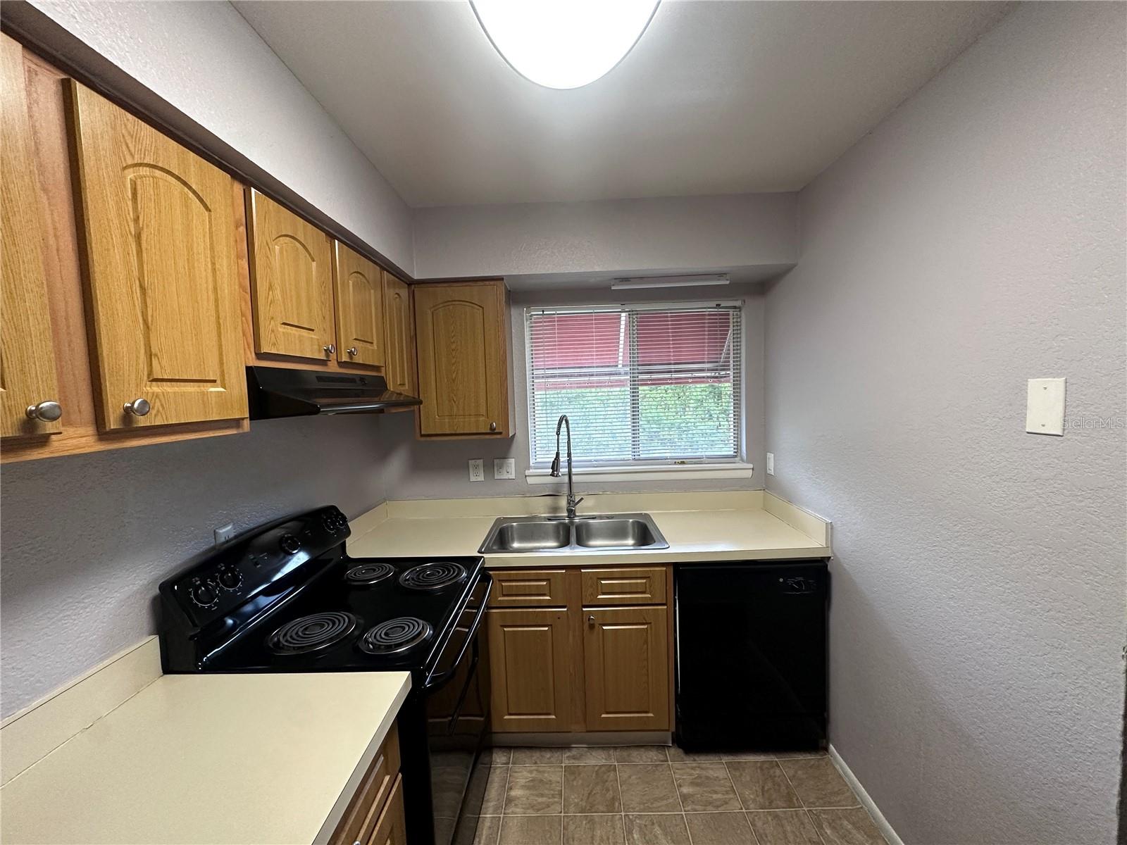 4111 S Semoran Blvd #3 Property Photo 3