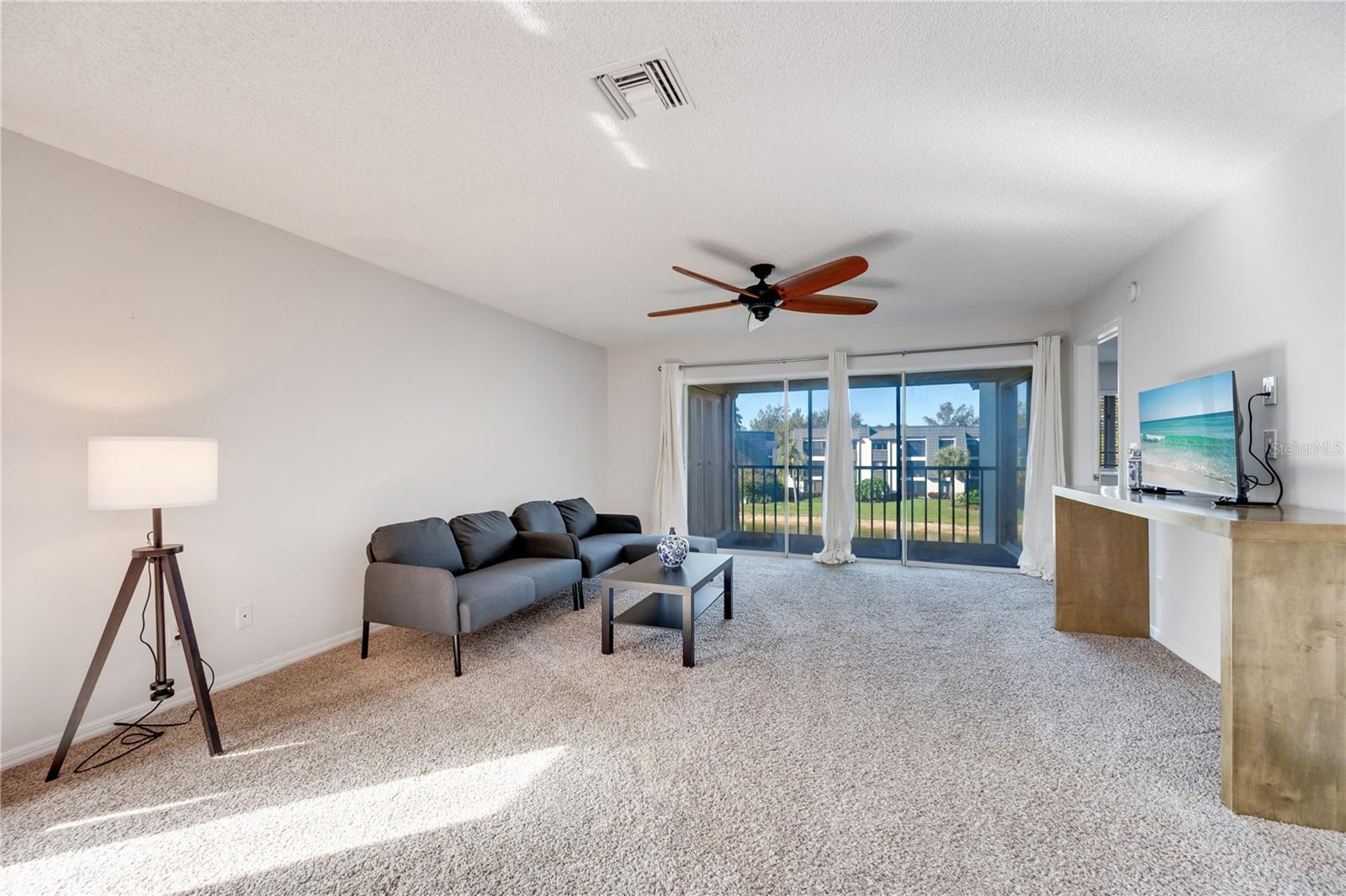 1645 Spoonbill Ln #c Property Photo 9