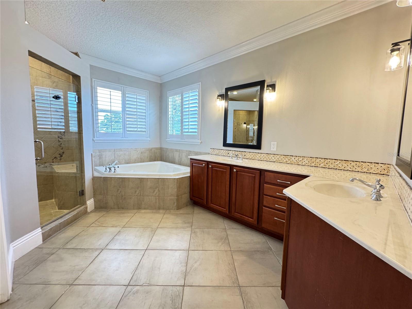 173 Calliope St Property Photo 35