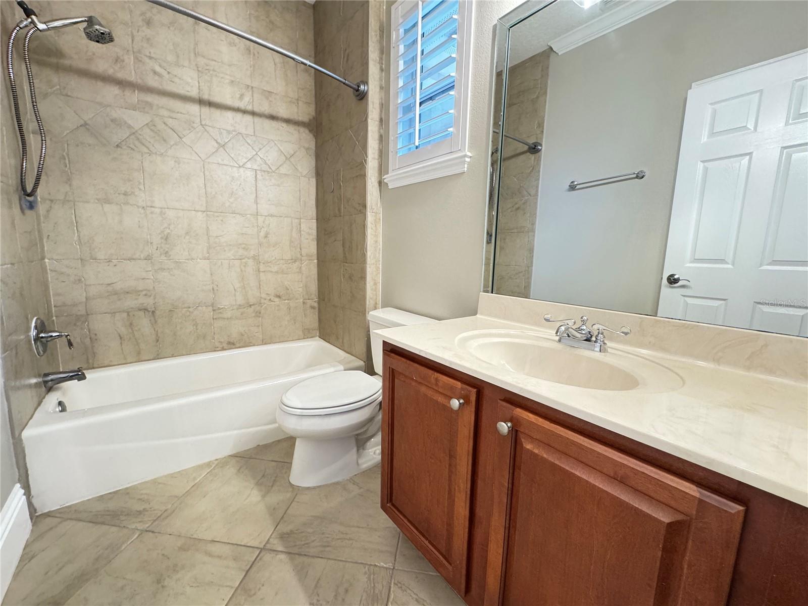 173 Calliope St Property Photo 48