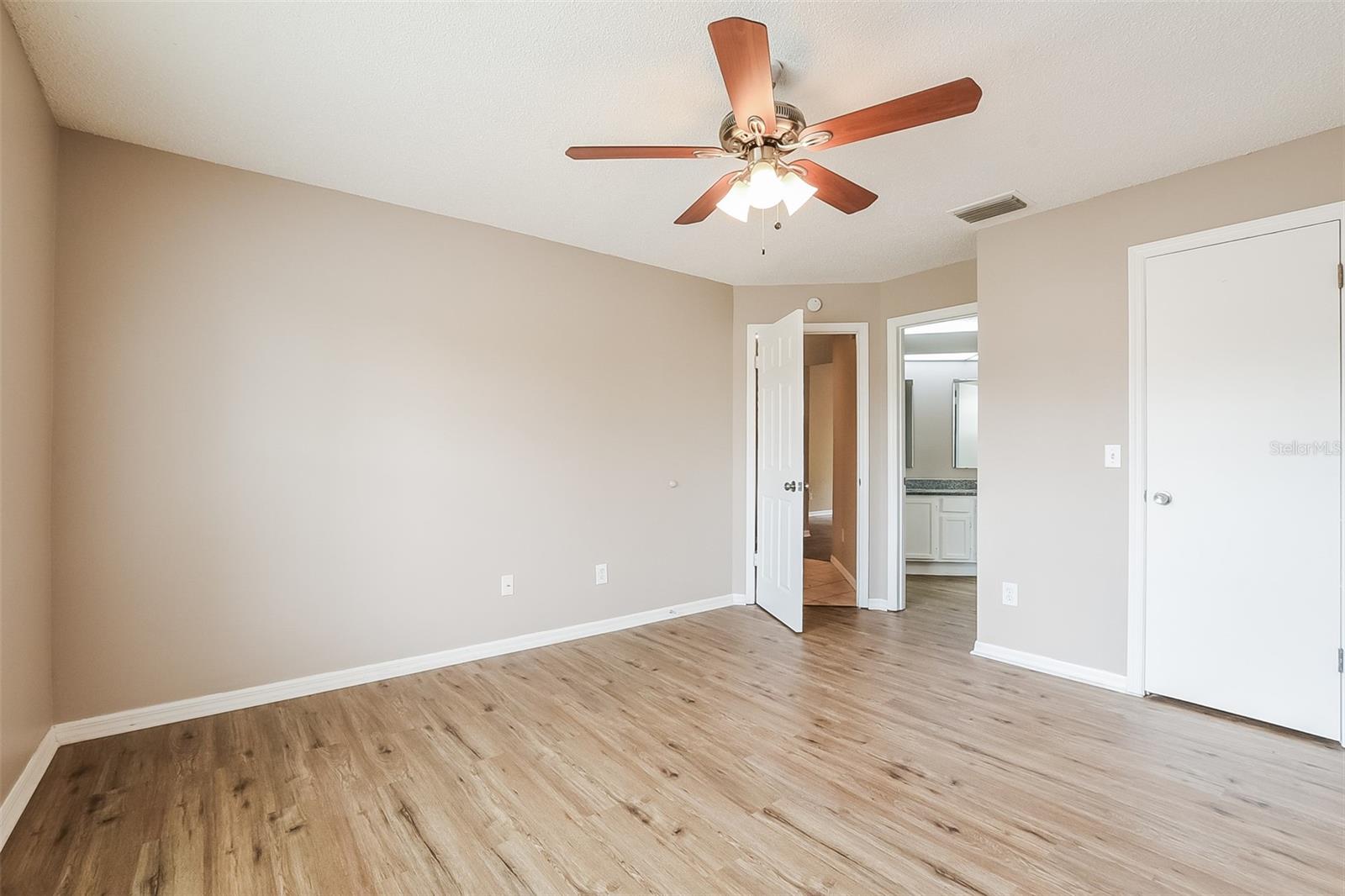 337 Mantis Loop Property Photo 8