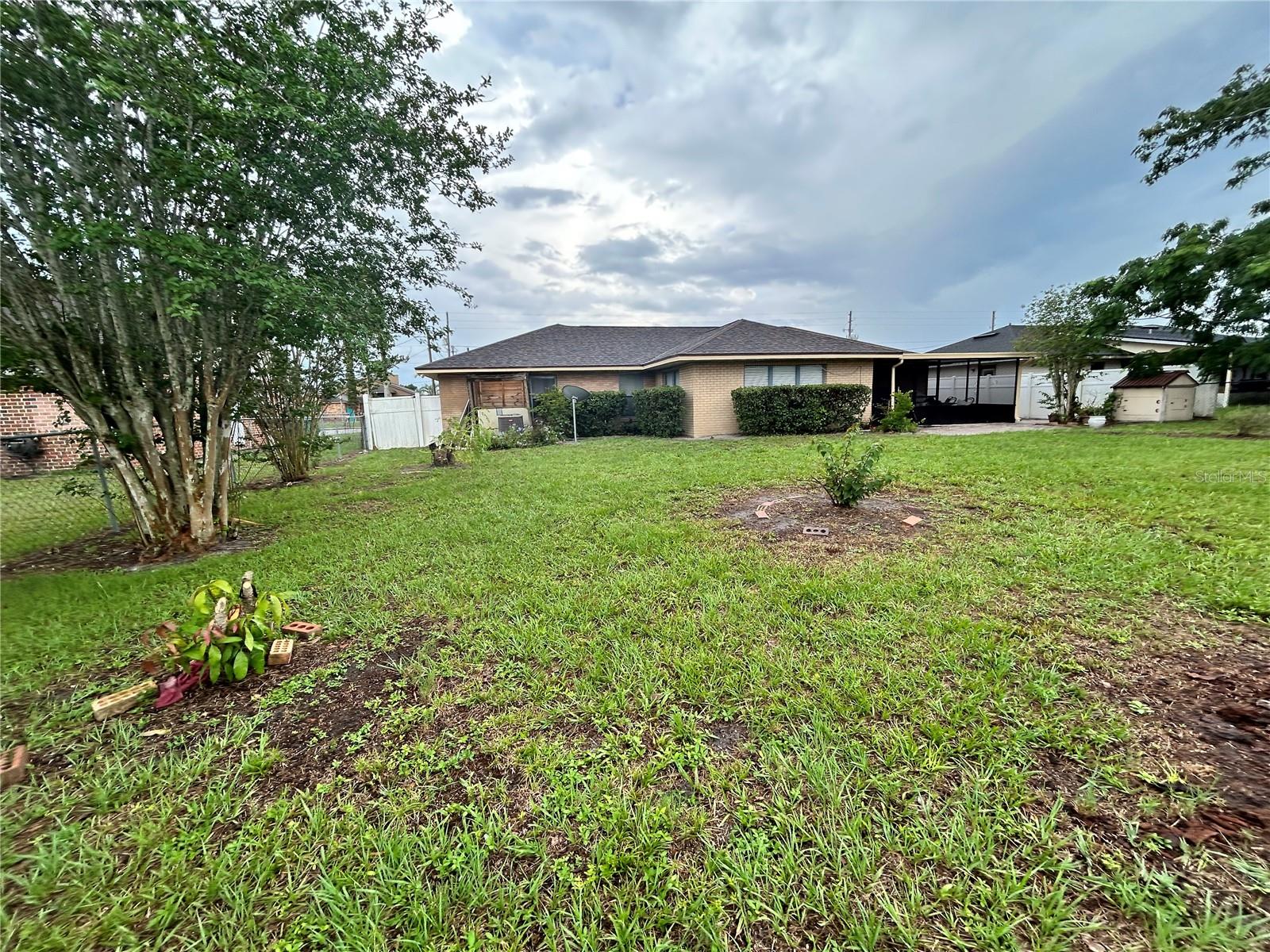 1448 E Normandy Property Photo 33