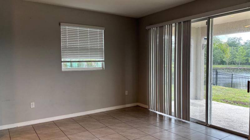 16453 Woodside Gln Property Photo 4