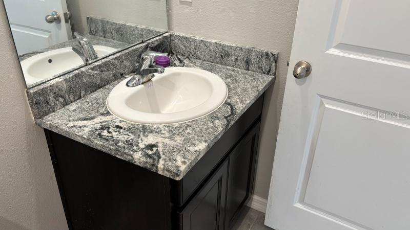 16453 Woodside Gln Property Photo 7
