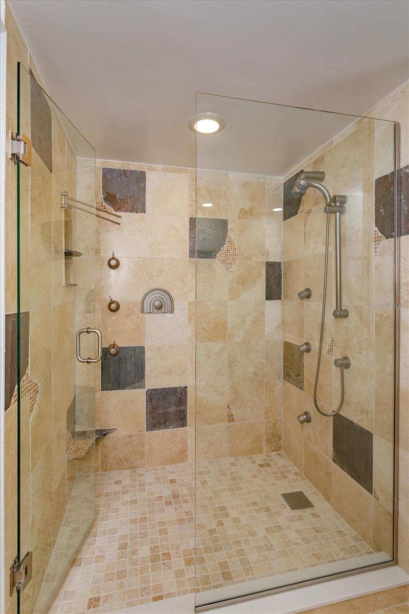7550 Hinson St #6a Property Photo 23