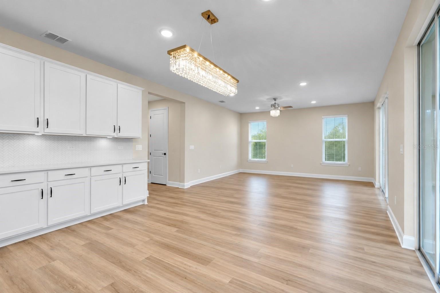 10169 Spring Lake Dr Property Photo 20
