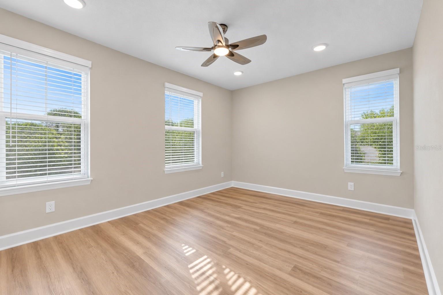 10169 Spring Lake Dr Property Photo 33