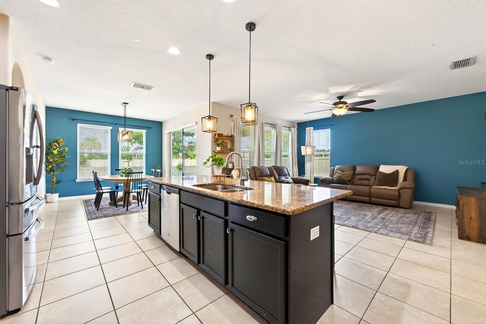 4062 Brookshire Cir Property Photo 8