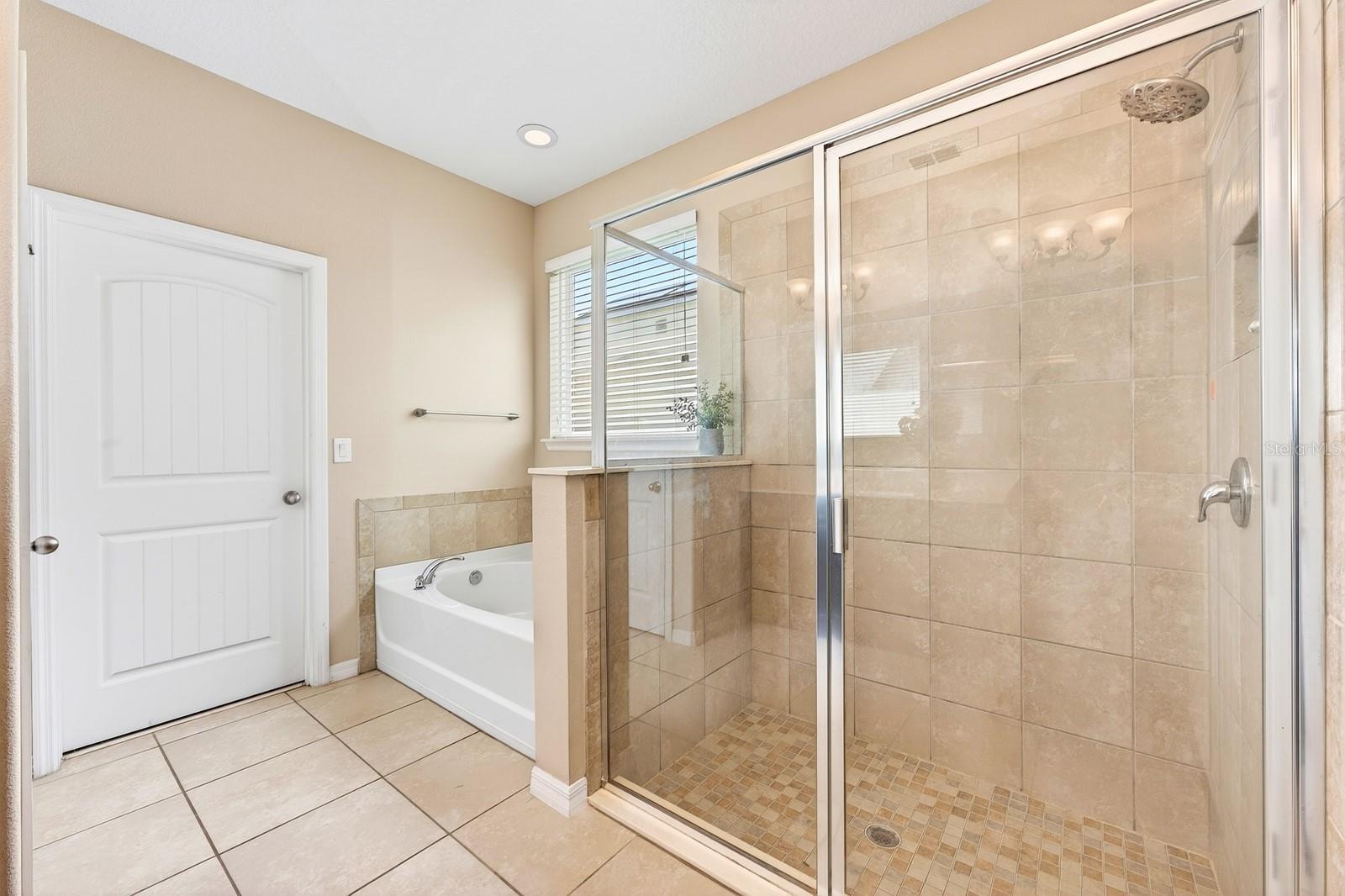 4062 Brookshire Cir Property Photo 15