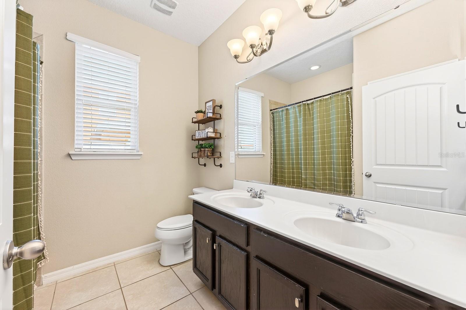 4062 Brookshire Cir Property Photo 20