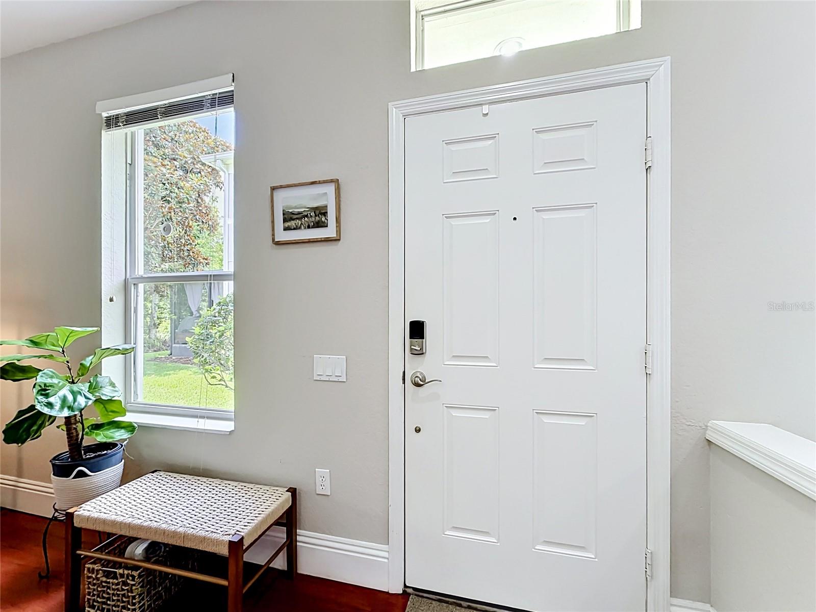 1060 Rock Harbor Ave Property Photo 4