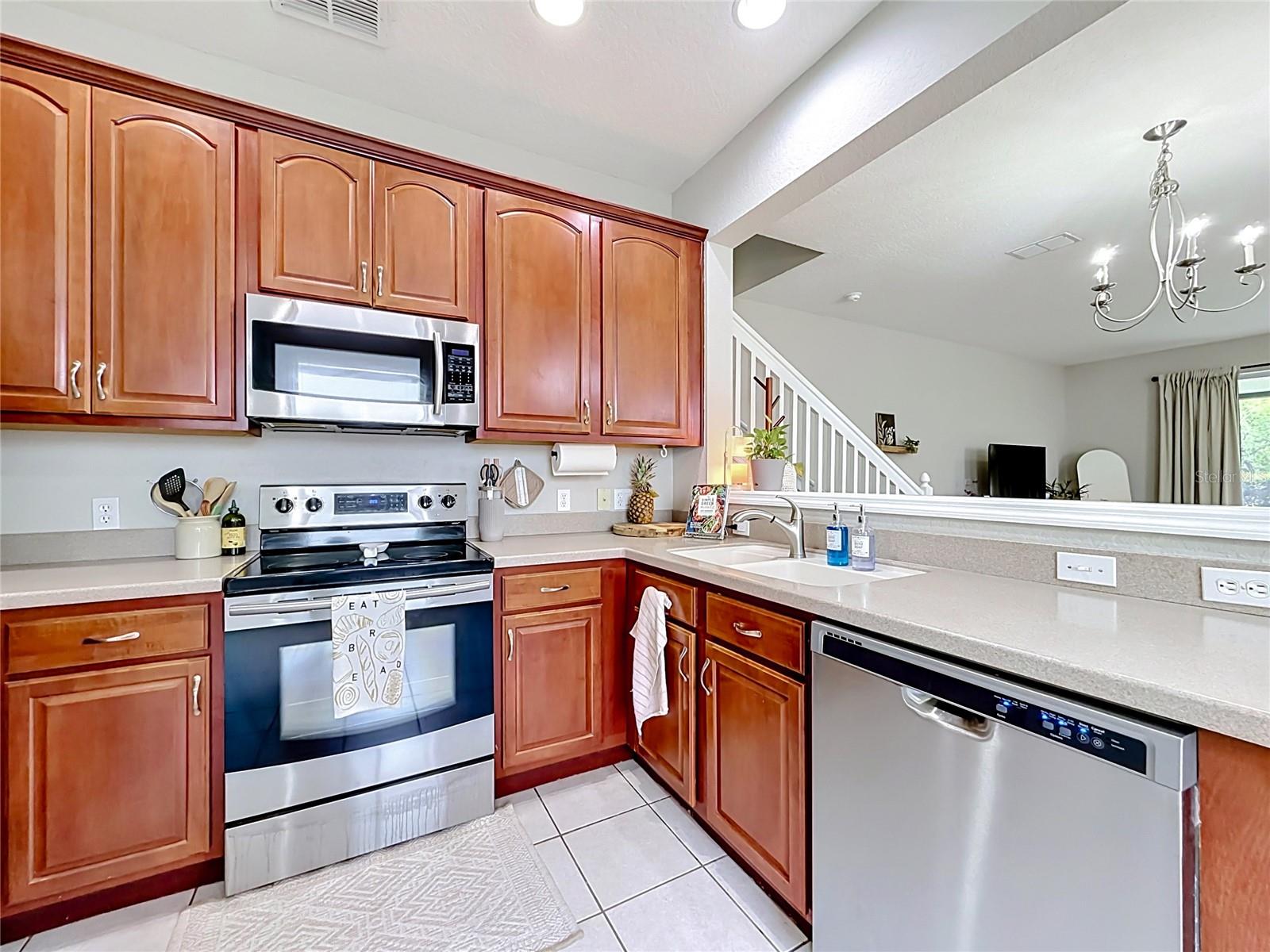 1060 Rock Harbor Ave Property Photo 9